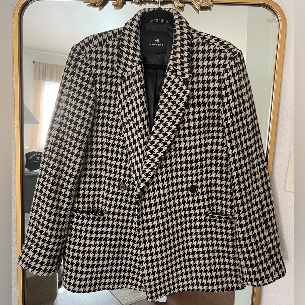 Anine Bing Black and Cream Blazer with Tailored Fit